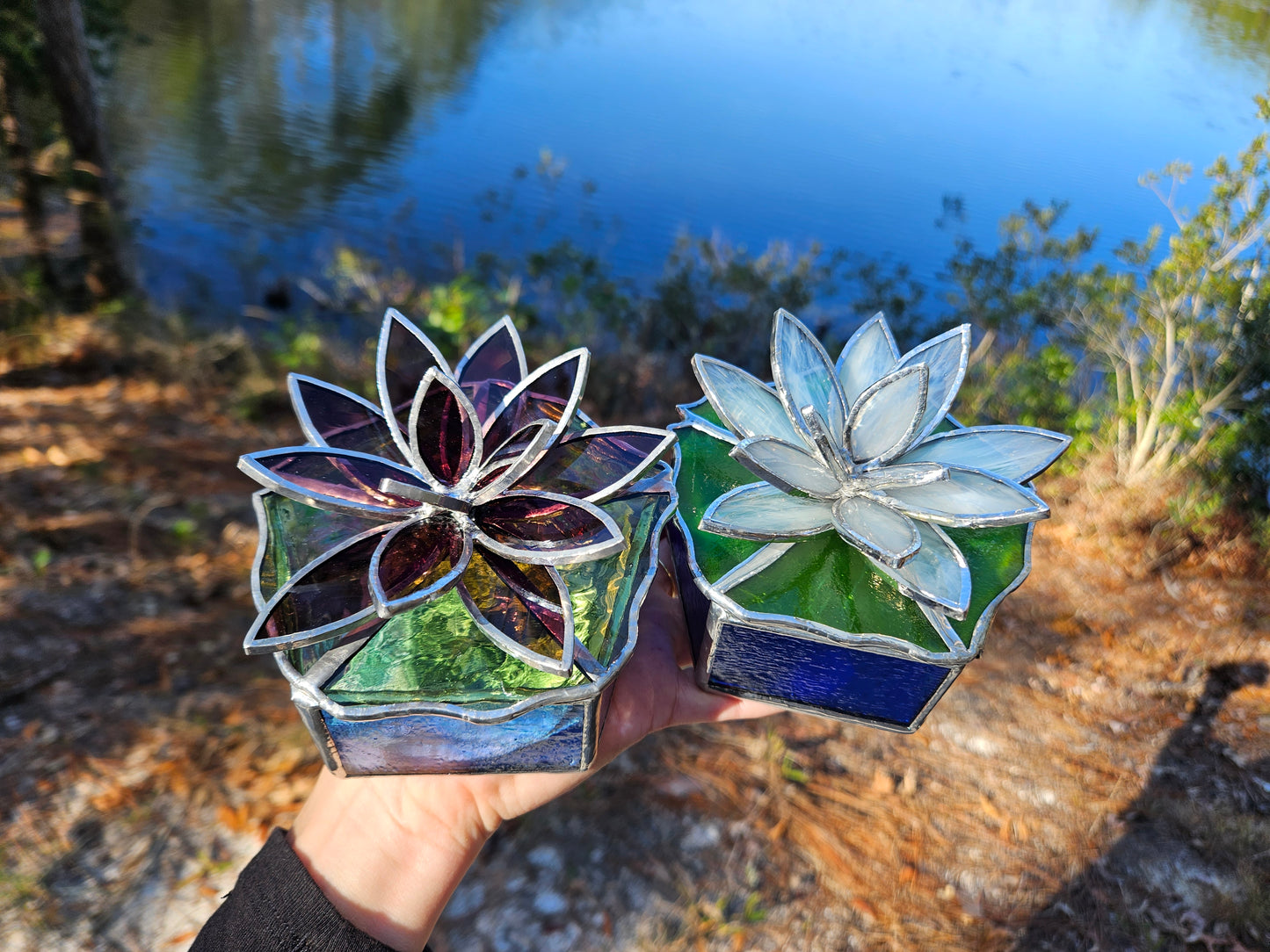 Mauve Cali Lily Box