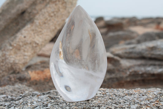 Medium Clear Quartz Flame